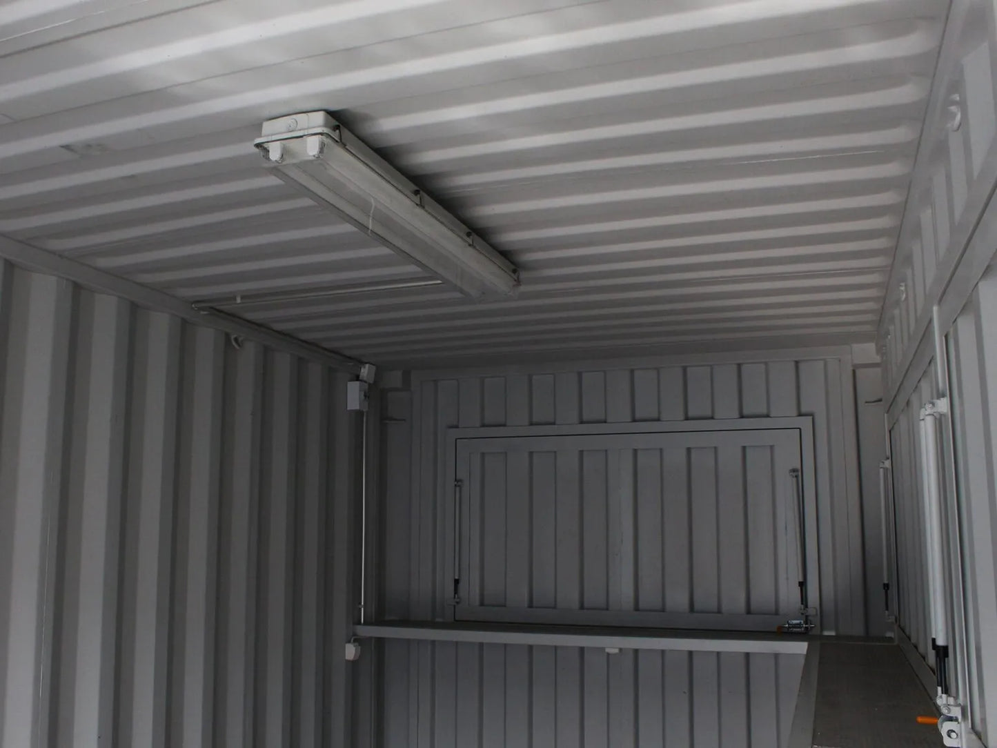 20′ Store Container image 5