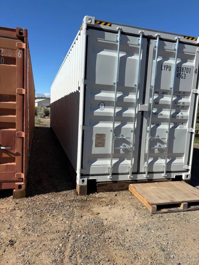 40′ HIGH CUBE SHIPPING CONTAINER image 3