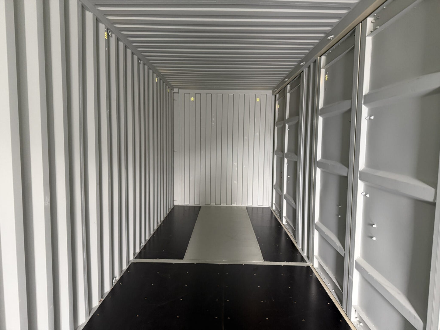 40′ x 8′ x 9.5′ High Cube Shipping Container with 4 Doors – New One Trip – Beige image 11