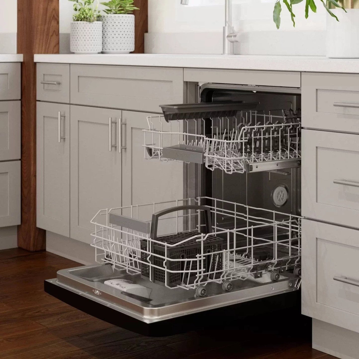 Bosch 300 Series 24″ Black Built in Dishwasher image 7