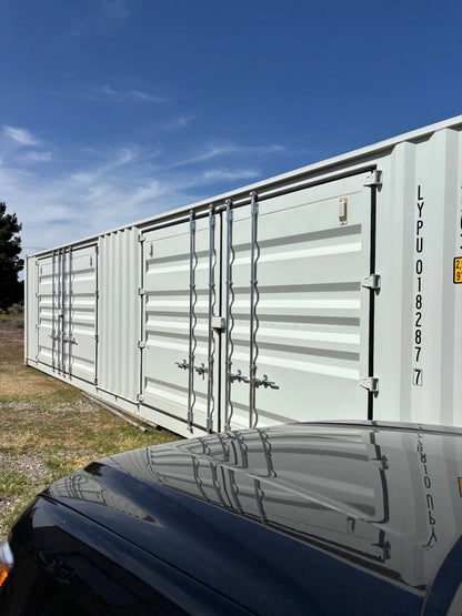 40′ HIGH CUBE SHIPPING CONTAINER image 1