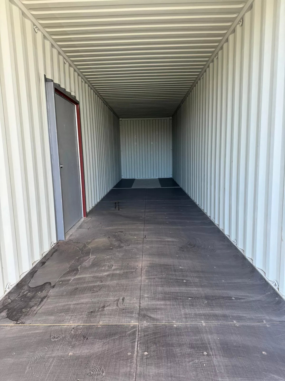 40ft shipping container with man door image 4